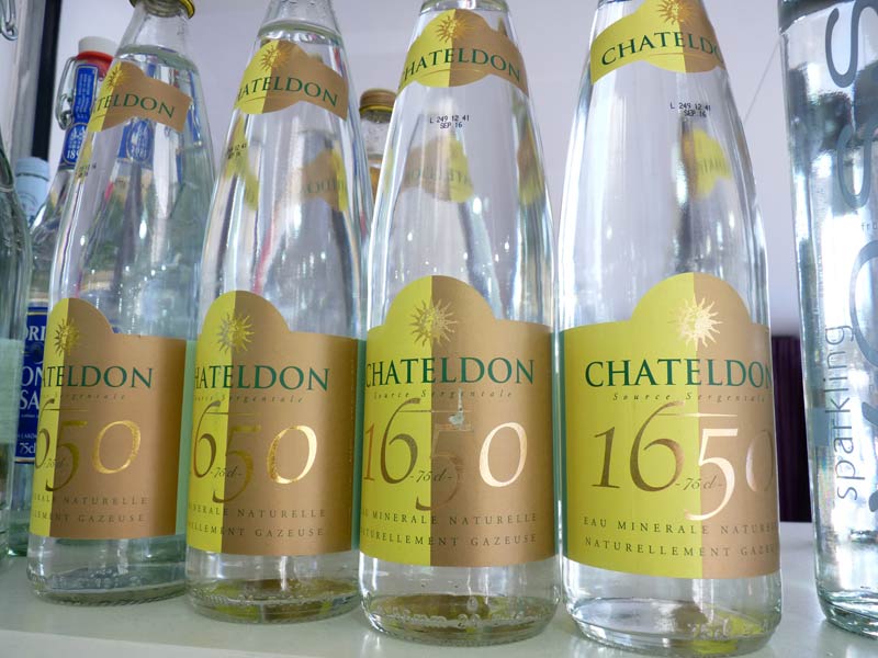 Eau gazeuse bouteille en verre, Chateldon (75 cl)