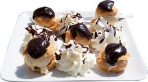 Profiteroles chantilly